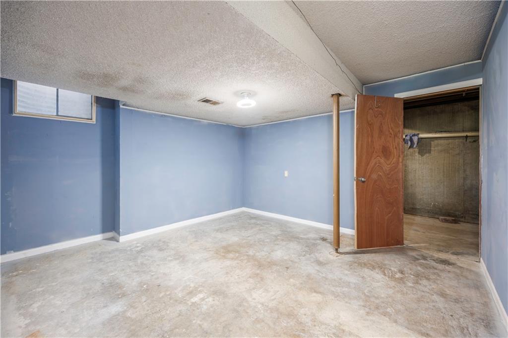 20 Century Parkway Property Photo 41