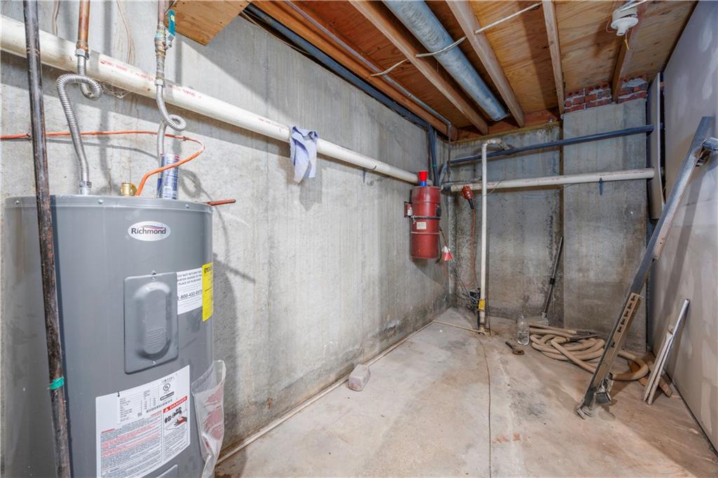 20 Century Parkway Property Photo 44