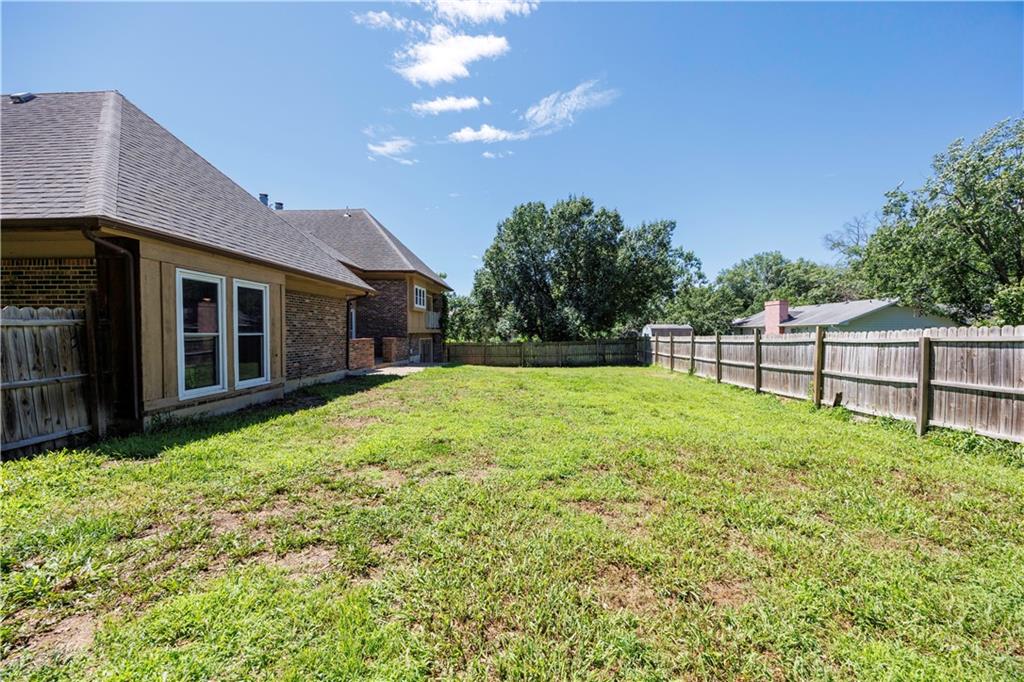 20 Century Parkway Property Photo 49