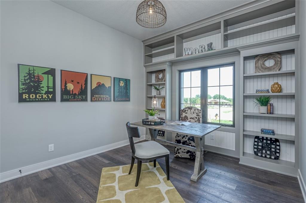 15389 W 173rd Terrace Property Photo 8