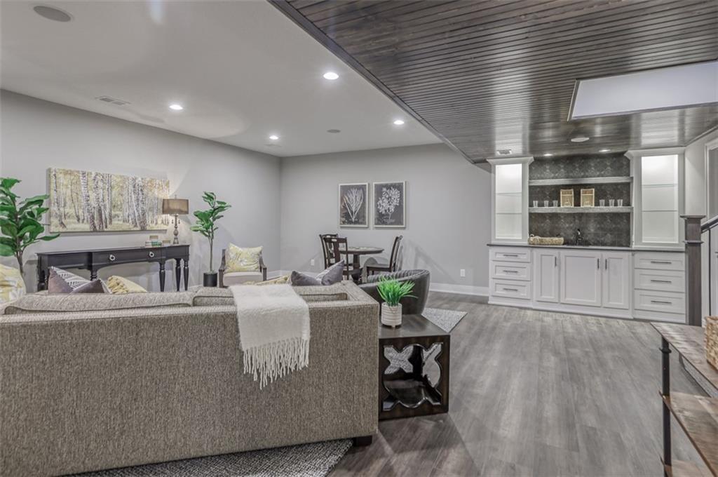 15389 W 173rd Terrace Property Photo 27