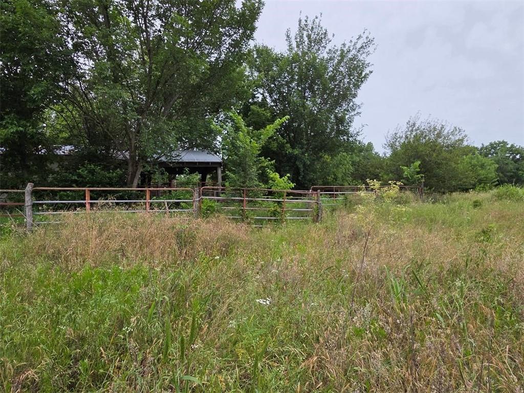 195th Street Property Photo