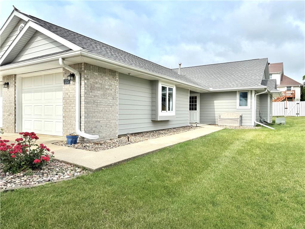 1515 E 18th Street Property Photo 3