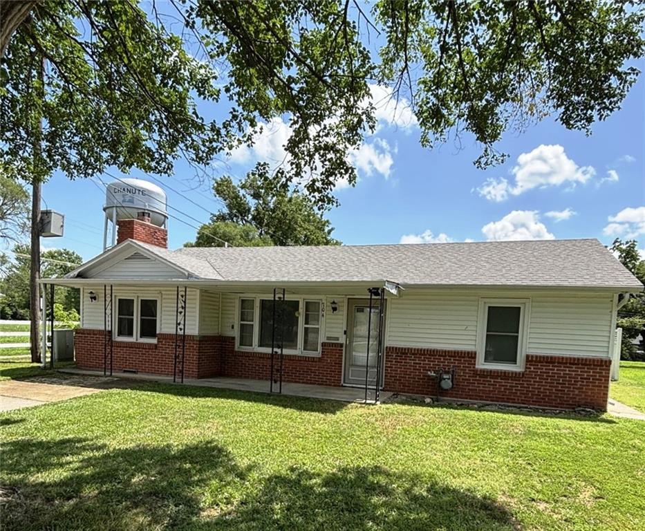 704 S Allen Avenue Property Photo 1