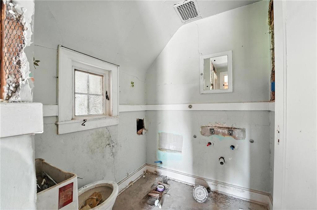 2604 Drury Avenue Property Photo 5