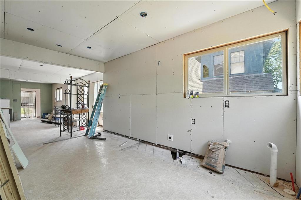 2604 Drury Avenue Property Photo 9