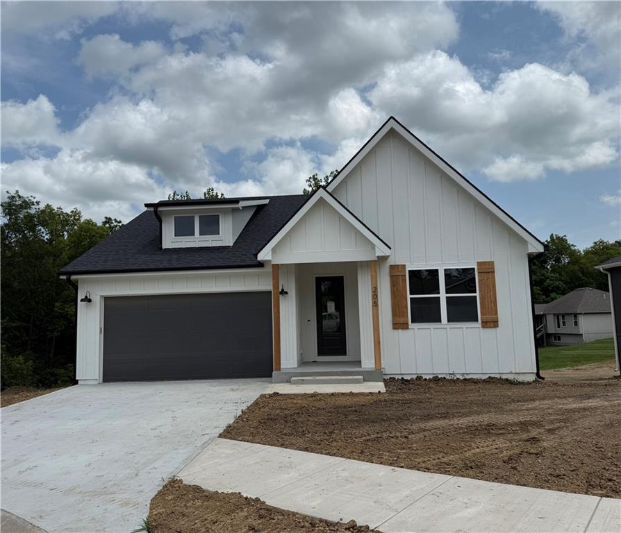 205 S Catalpa Street Property Photo 1