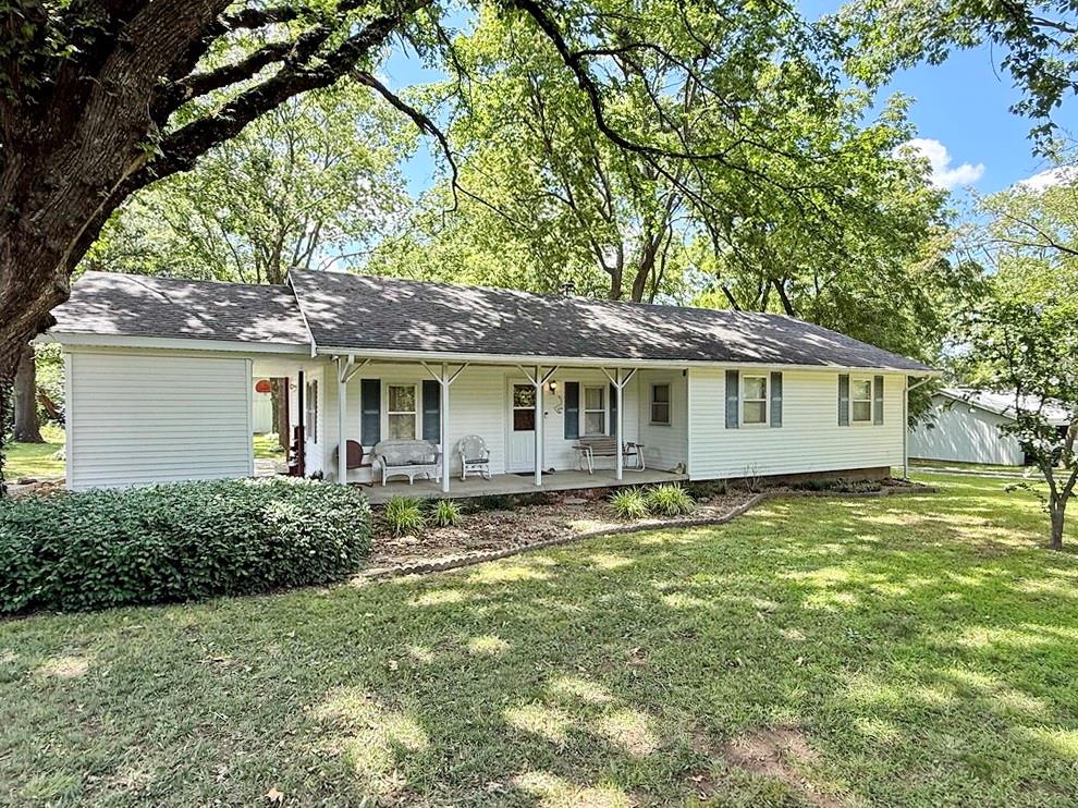16610 S 1375 Road Property Photo 1