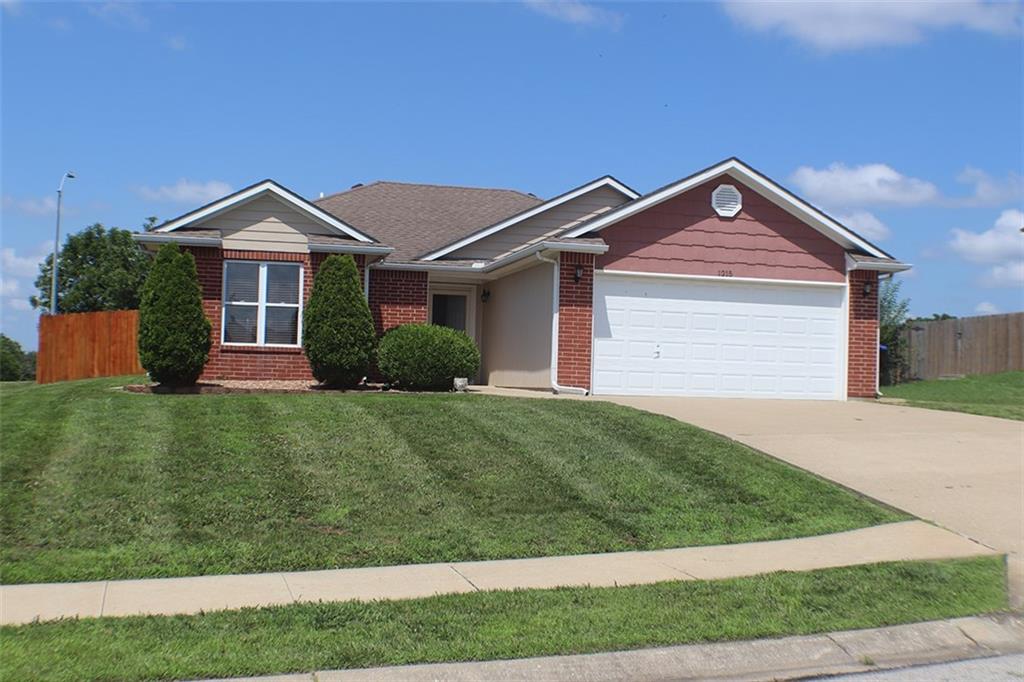 1215 Foxridge Drive