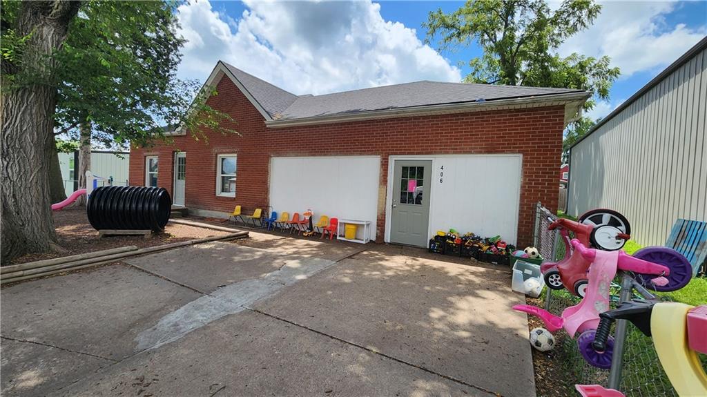 406 S Main Street Property Photo