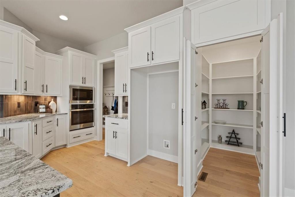 4722 Clubhouse Drive Property Photo 12