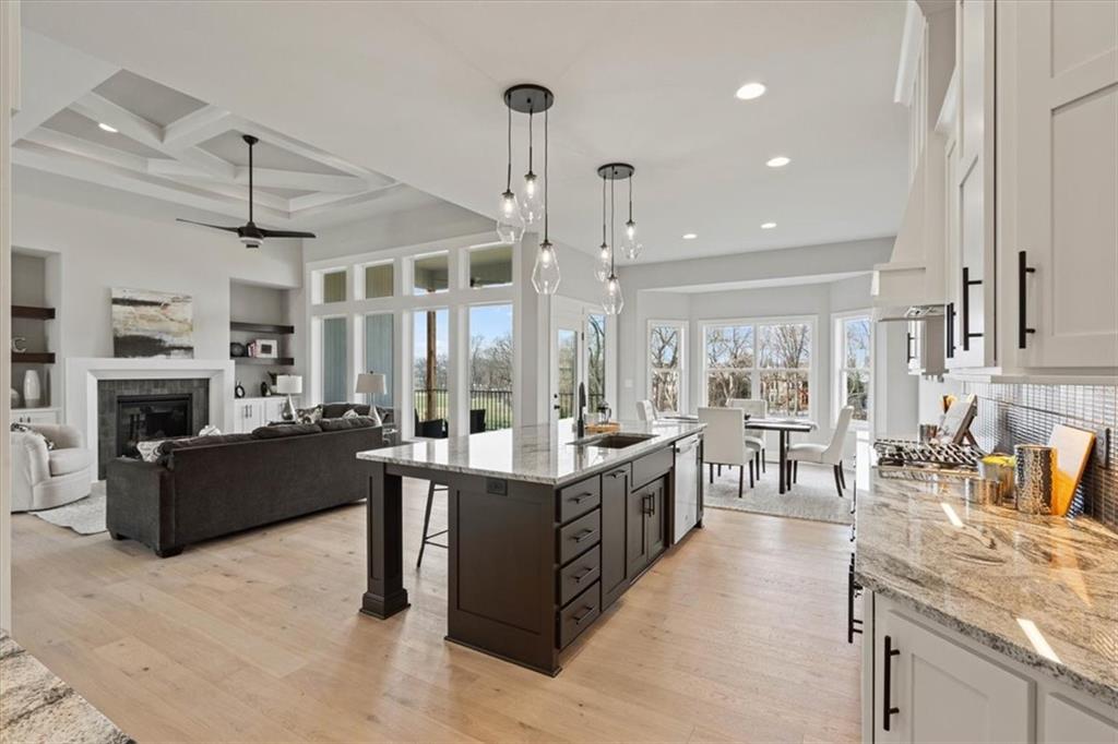 4722 Clubhouse Drive Property Photo 14