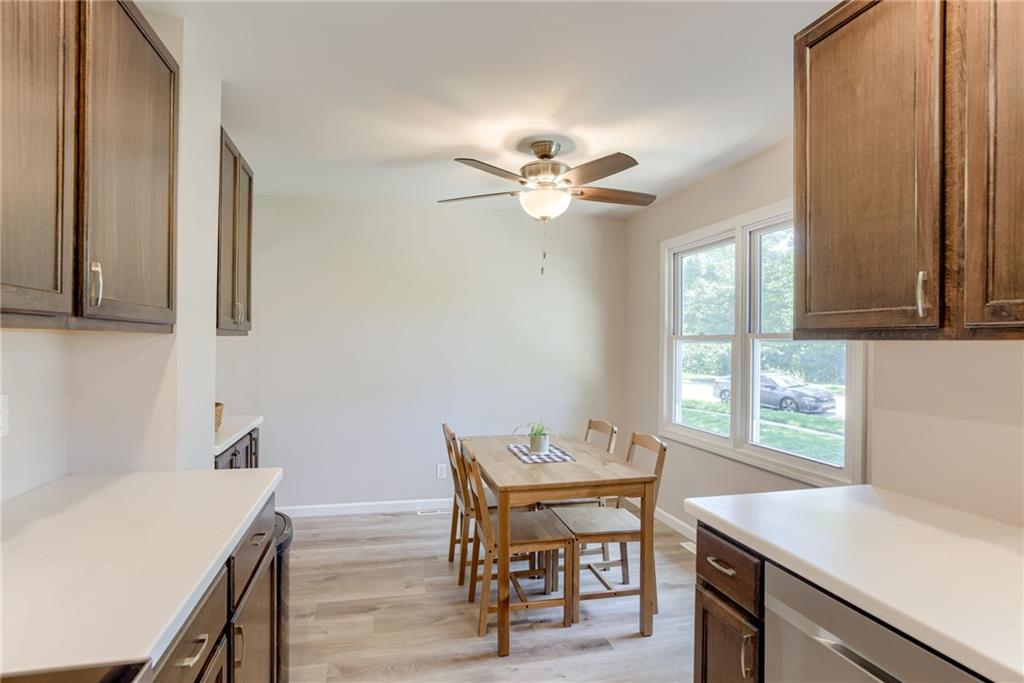 904 N Parkway Drive Property Photo 11