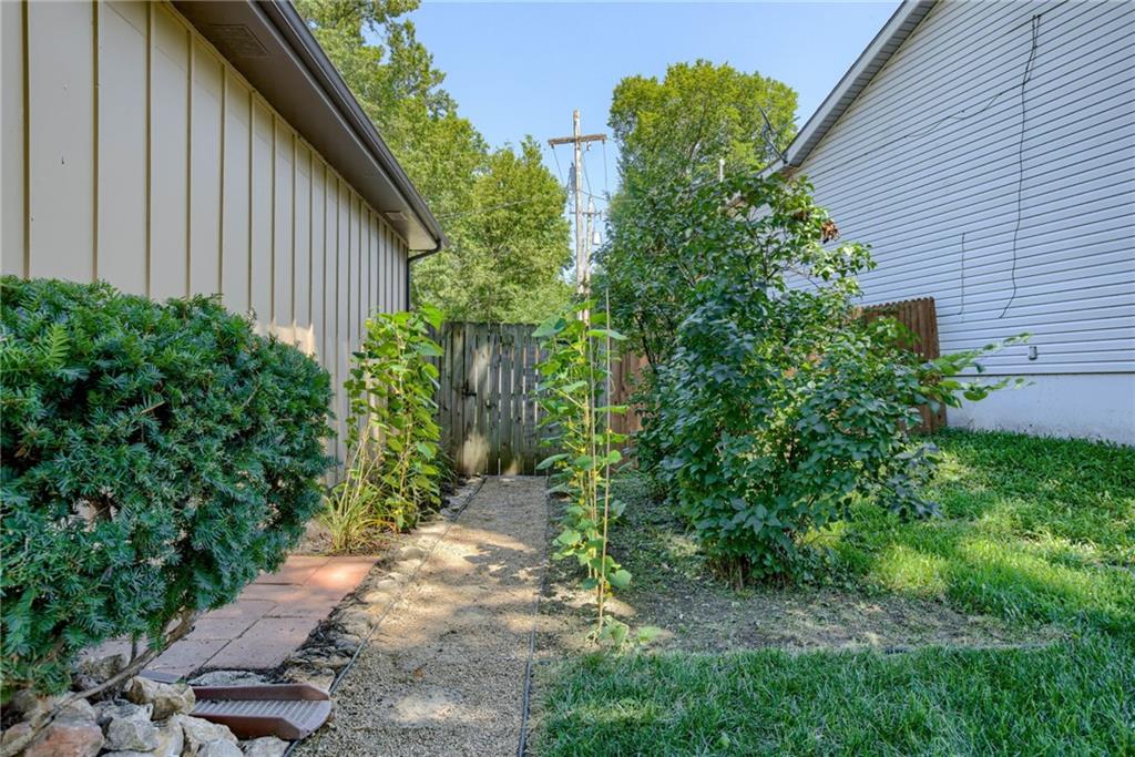 904 N Parkway Drive Property Photo 28