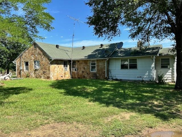 12074 S 1600 Road Property Photo 3