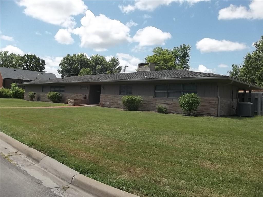 201 S Larson Avenue Property Photo 1