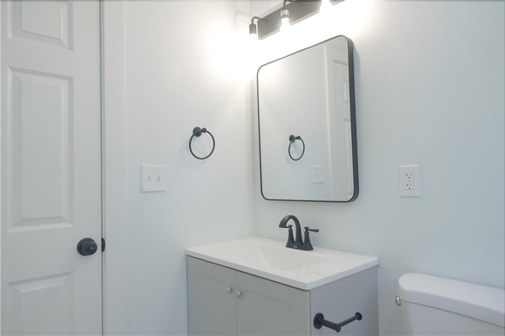 5032 E 8th Street Property Photo 13