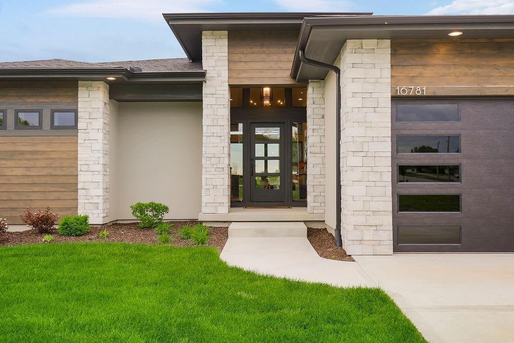 8020 Round Prairie Street Property Photo 5