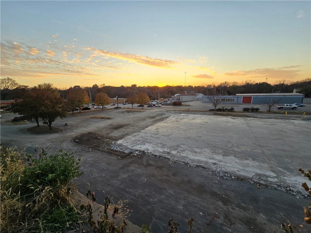 11200 E Truman Road Property Photo 10