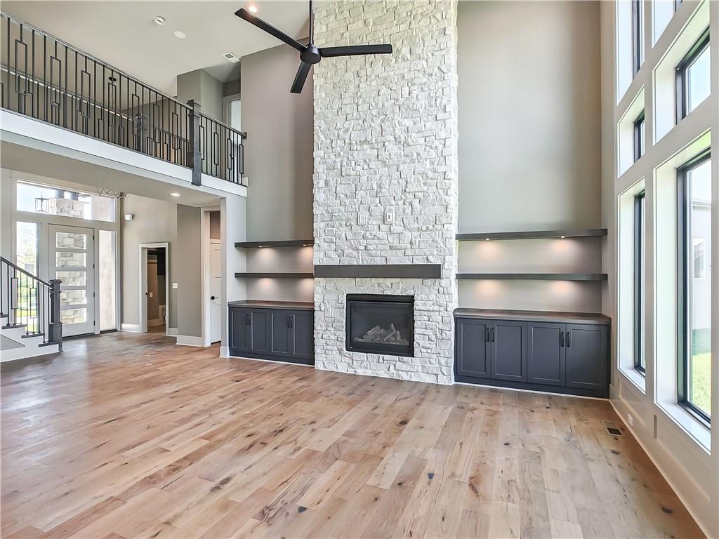 16377 W 166th Place Property Photo 10
