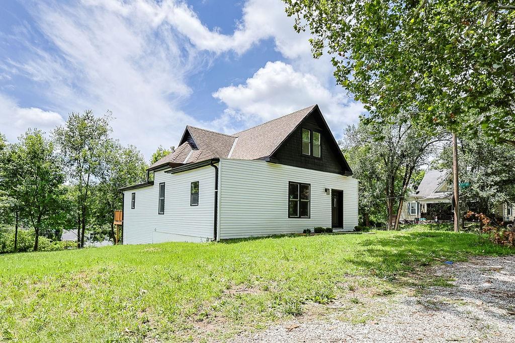 1502 6th Avenue Property Photo 1