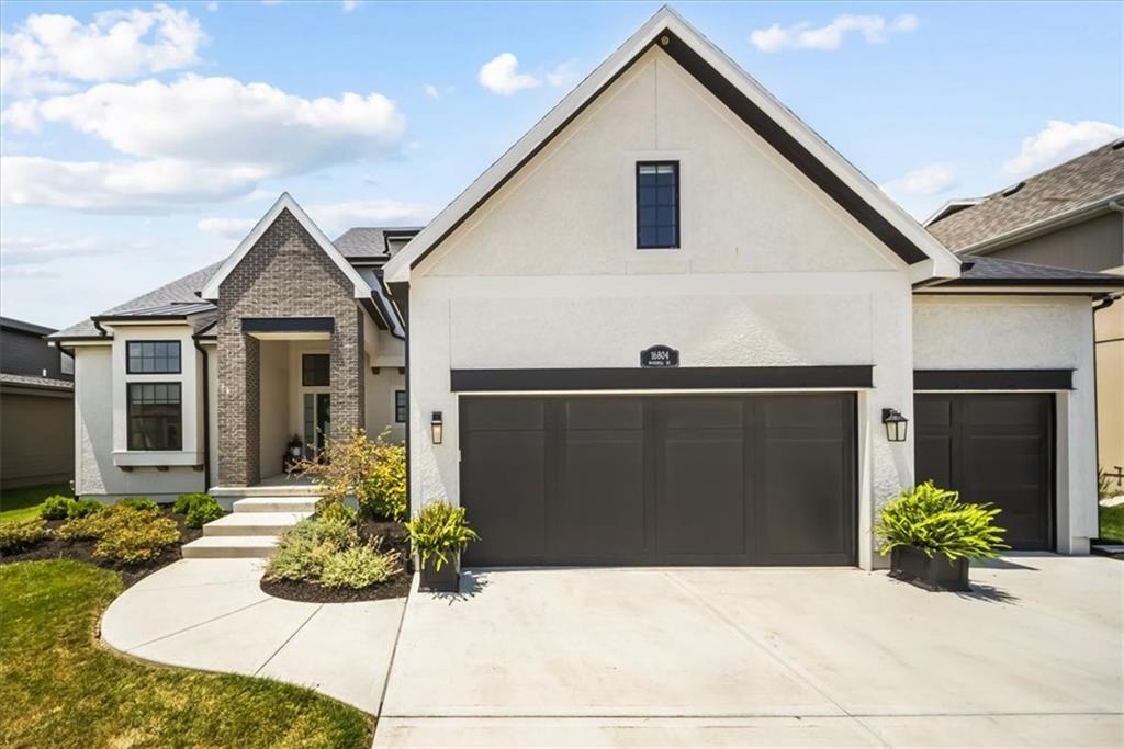 16804 Rosehill Street Property Photo 1