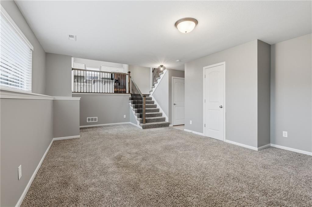 1043 E 14th Street Property Photo 11