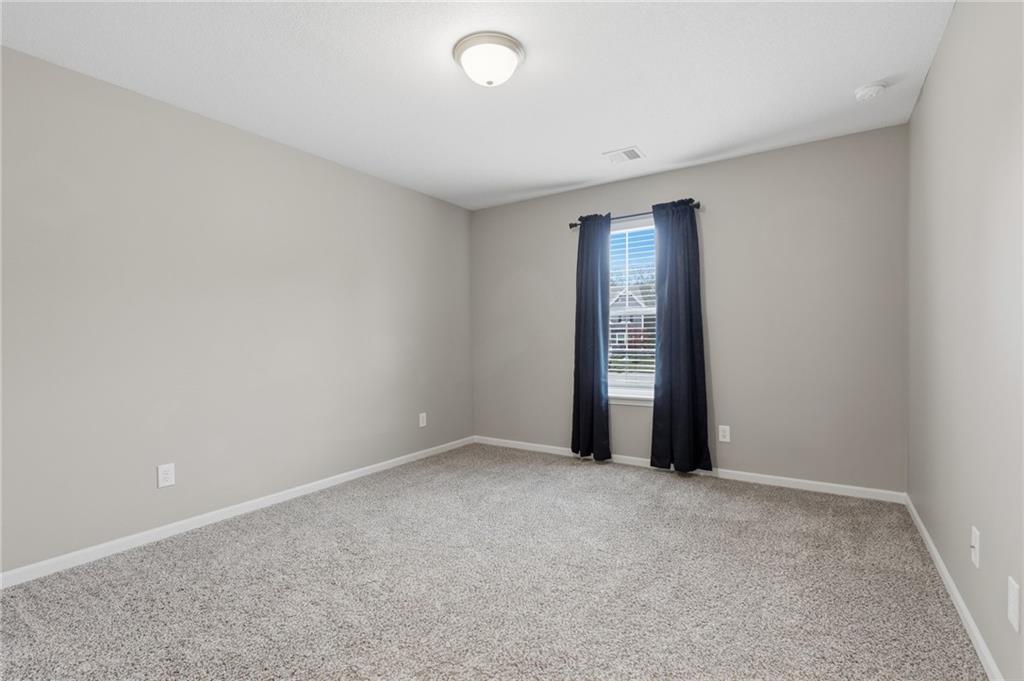 1043 E 14th Street Property Photo 28