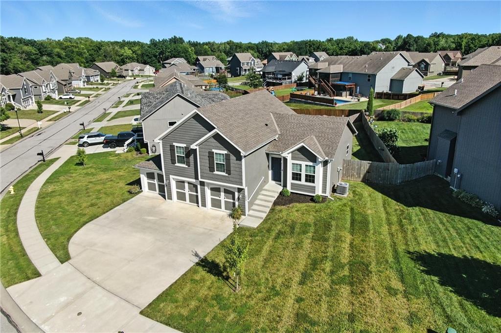 1043 E 14th Street Property Photo 36