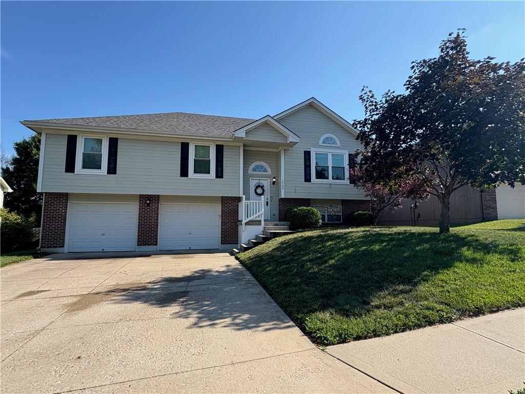 1720 Se Kenwood Drive Property Photo 1