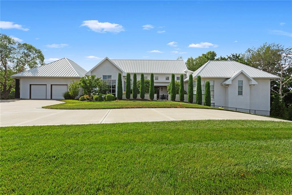 6949 Watson's Country Lane Property Photo 10