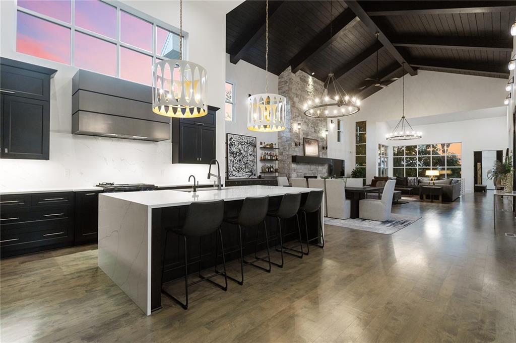 6949 Watson's Country Lane Property Photo 15