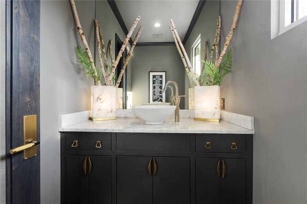 6949 Watson's Country Lane Property Photo 20