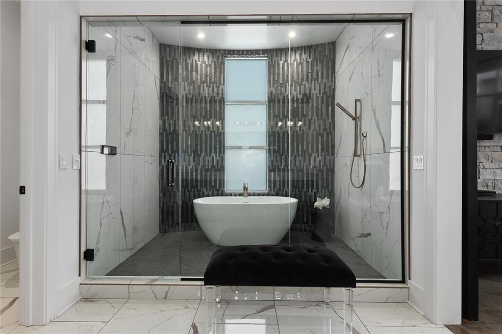 6949 Watson's Country Lane Property Photo 25