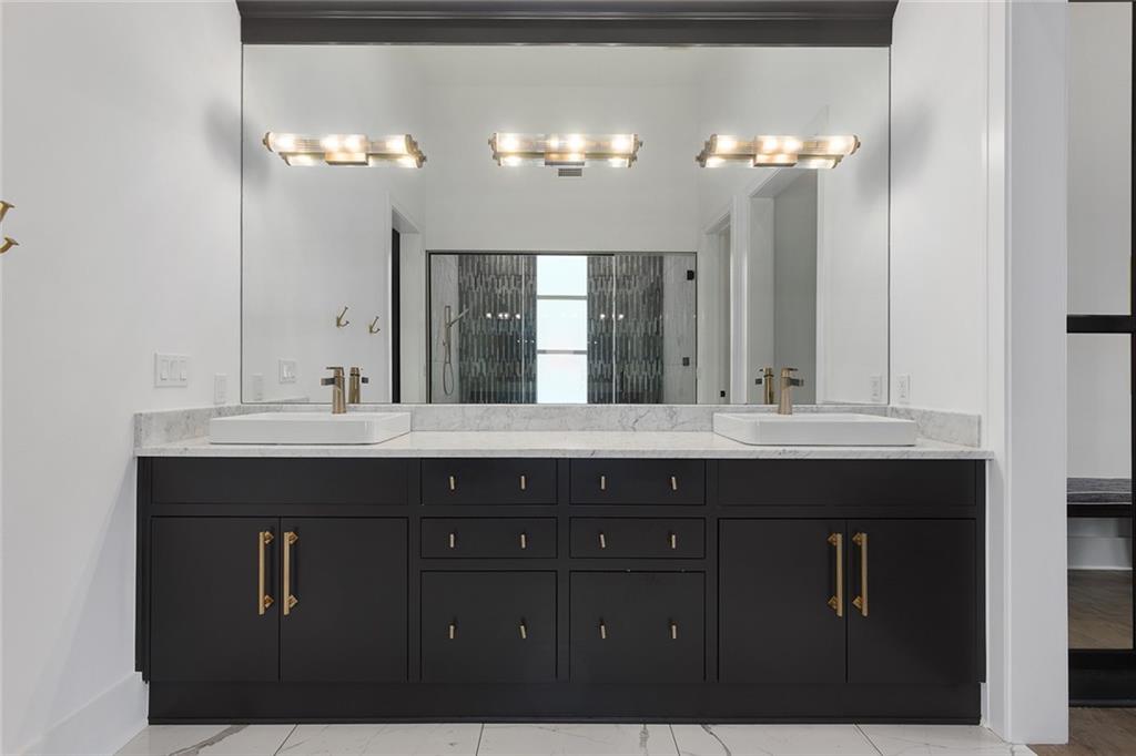 6949 Watson's Country Lane Property Photo 26