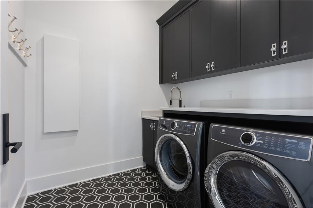 6949 Watson's Country Lane Property Photo 27