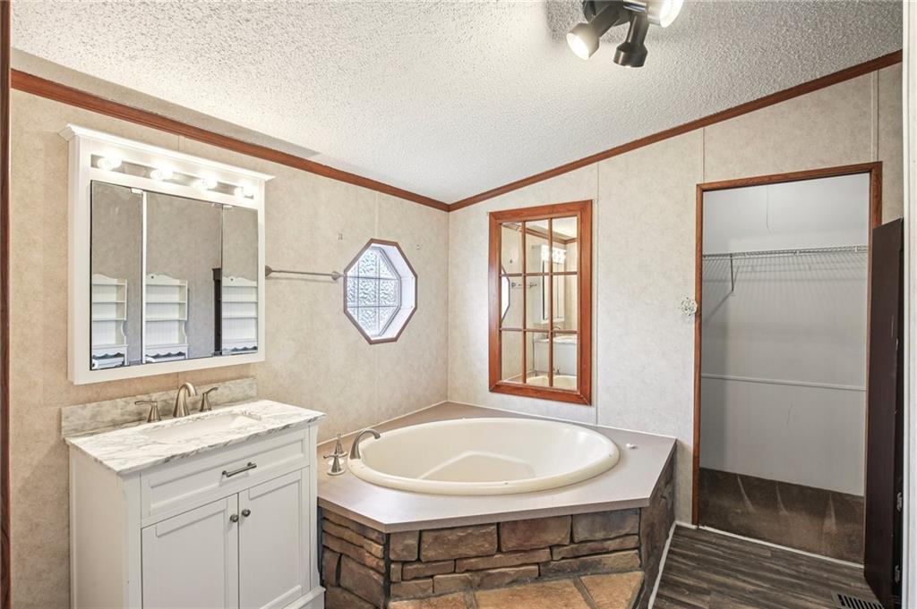 507 Nw 165 Road Property Photo 22