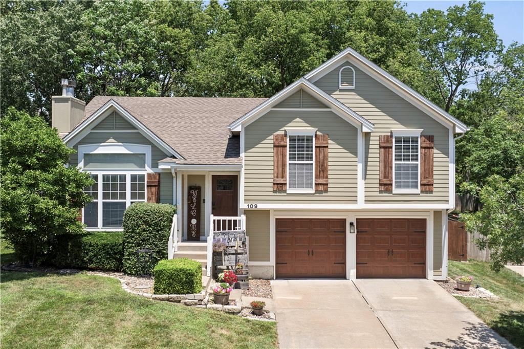 109 NW Whitlock Drive