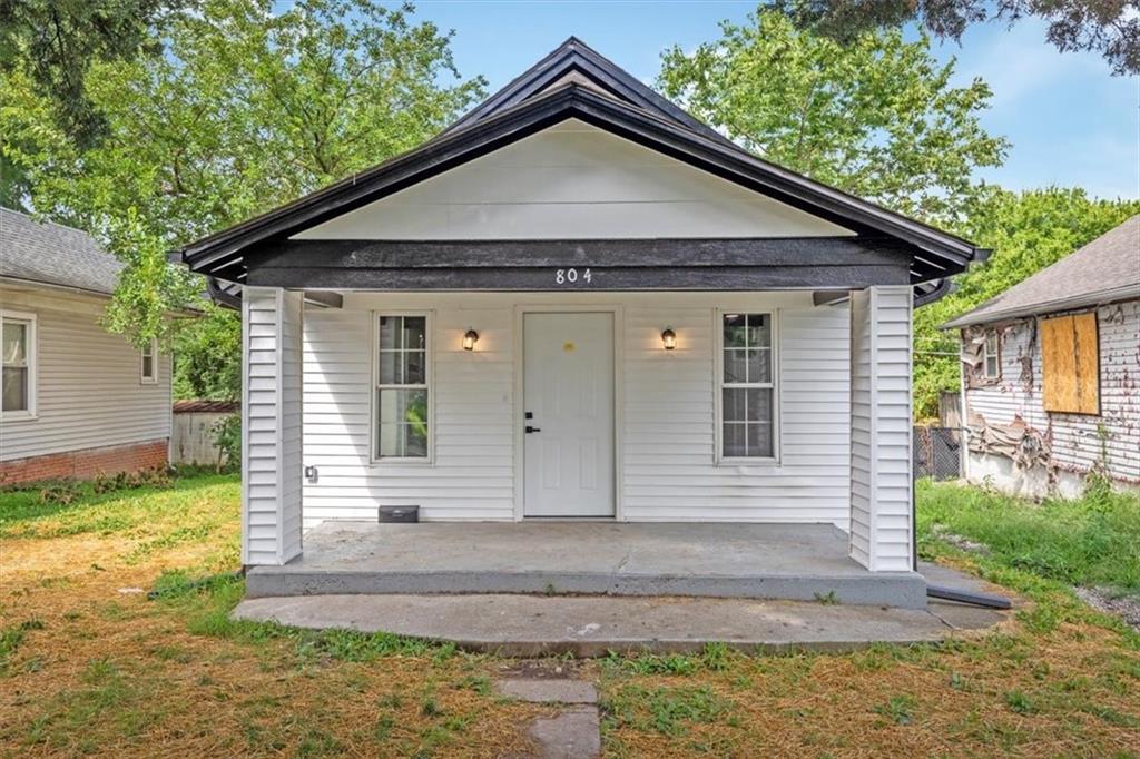 804 S Cedar Avenue Property Photo 1