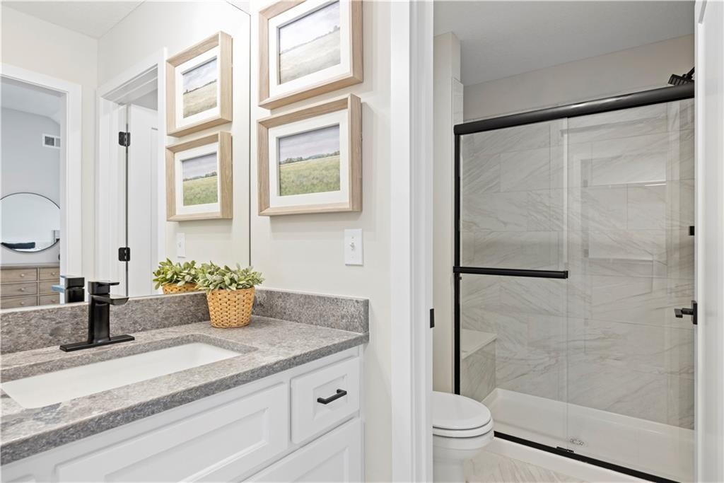 8008 Round Prairie Street Property Photo 36