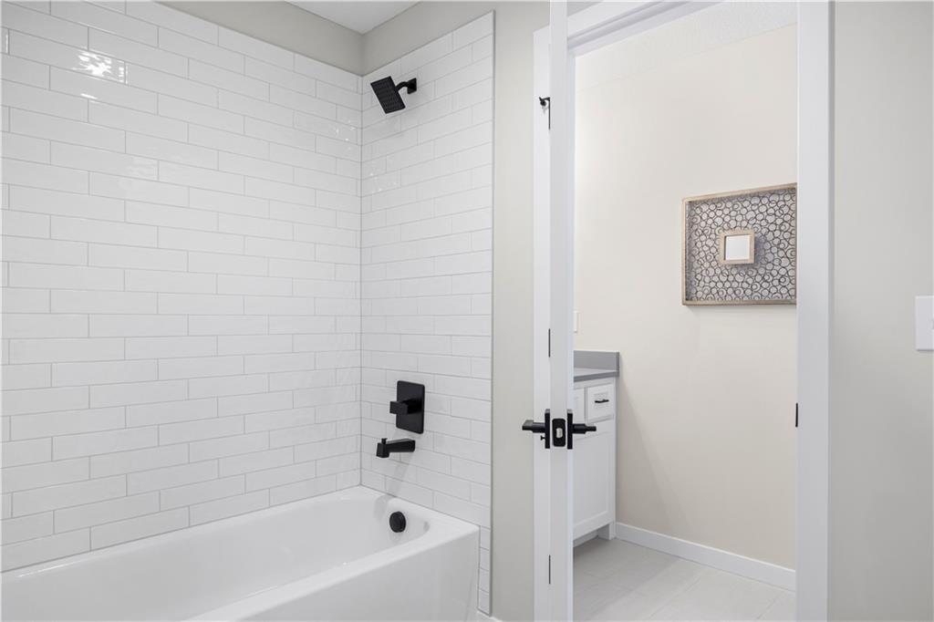 8008 Round Prairie Street Property Photo 38