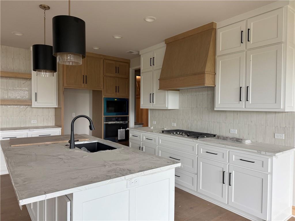 8008 Round Prairie Street Property Photo 53