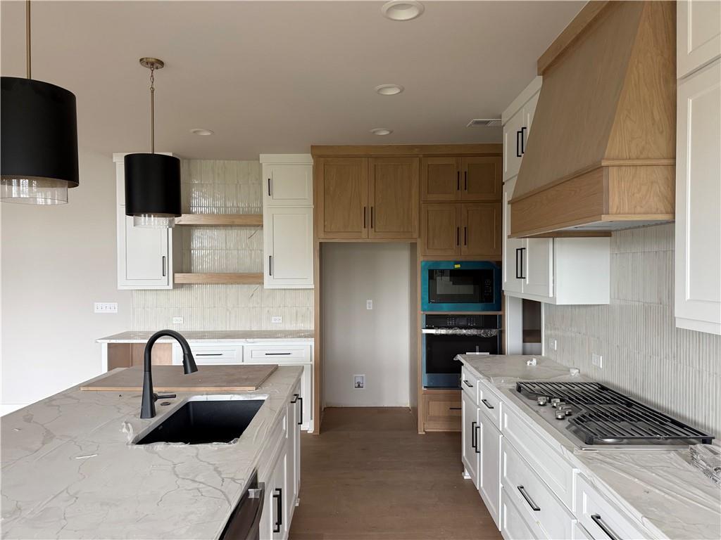 8008 Round Prairie Street Property Photo 54