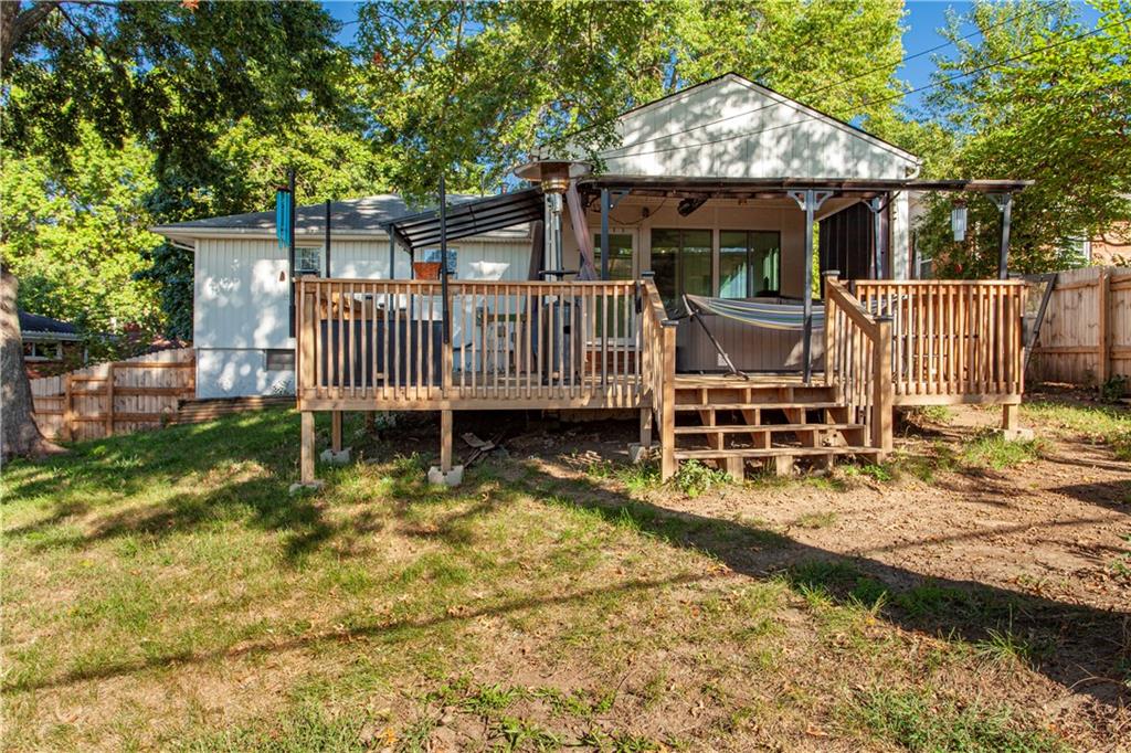 15307 E 44th Terrace Property Photo 5