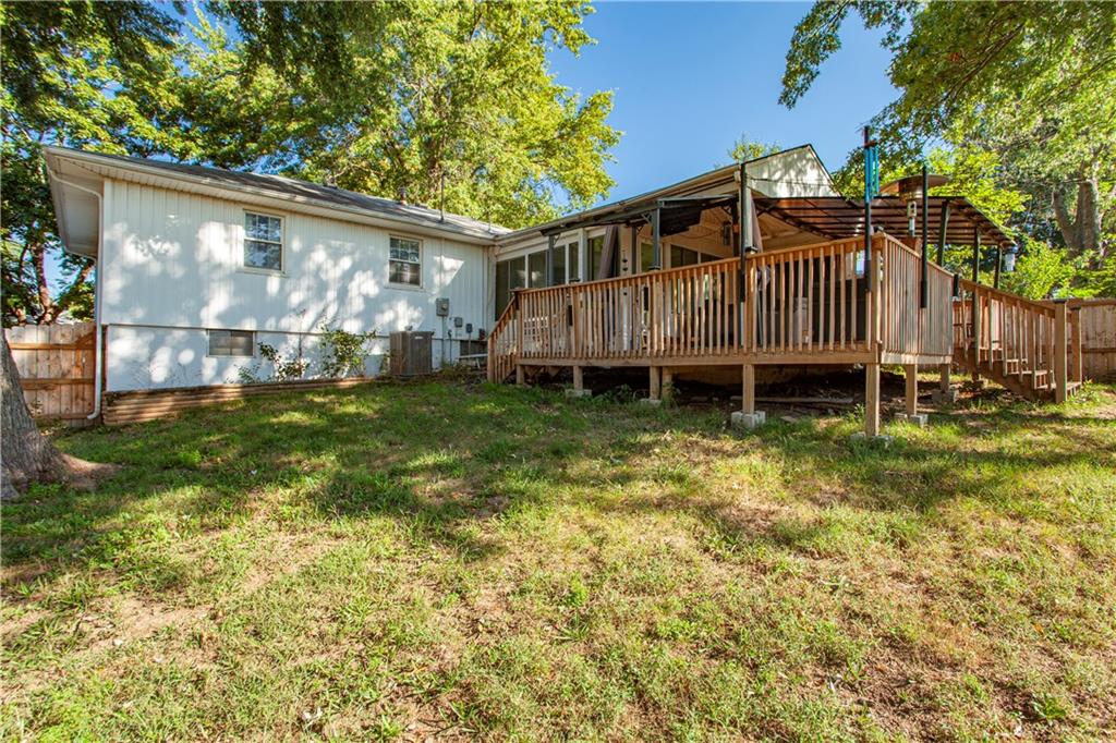 15307 E 44th Terrace Property Photo 6