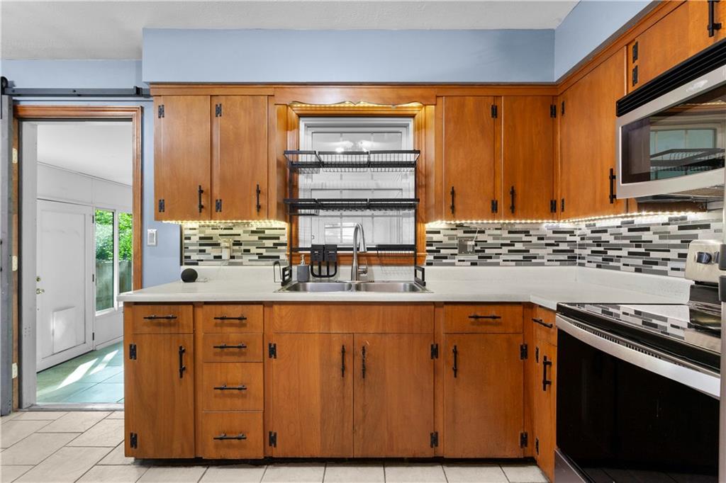 15307 E 44th Terrace Property Photo 16