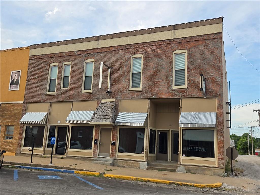 206-208 W Mason Street Property Photo