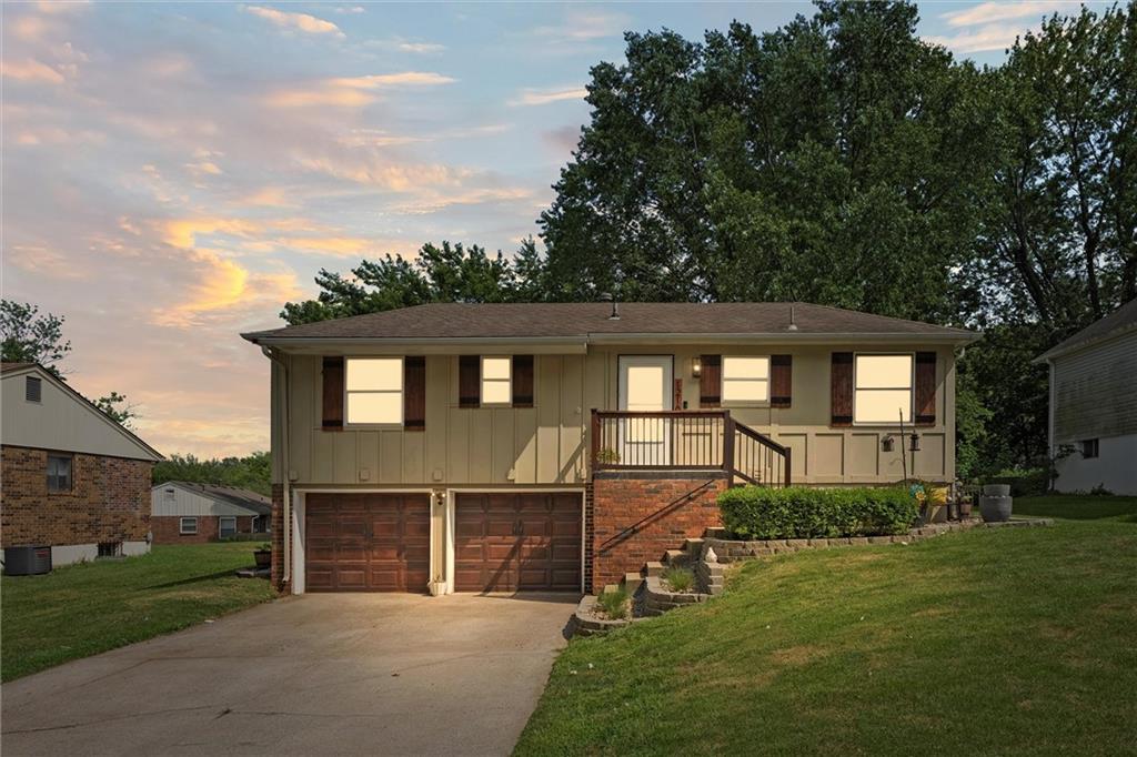 1216 Nw Somerset Court Property Photo 1
