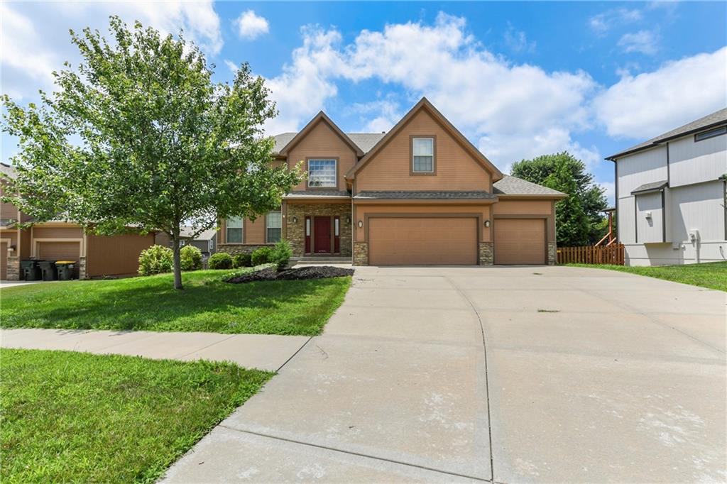 833 Rock Creek Drive Property Photo 2