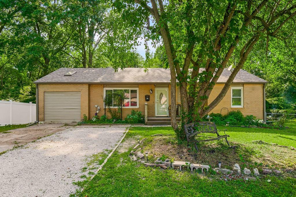3340 S Crisp Avenue Property Photo 4